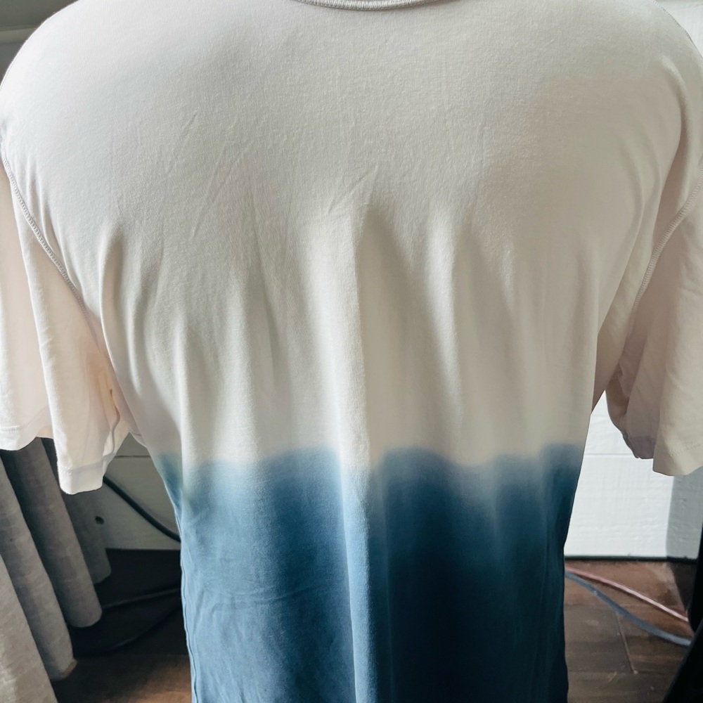 lululemon athletica Blue and White Short Sleeve Tee